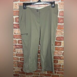 L.L. Bean women’s Khaki crop pants size 6
